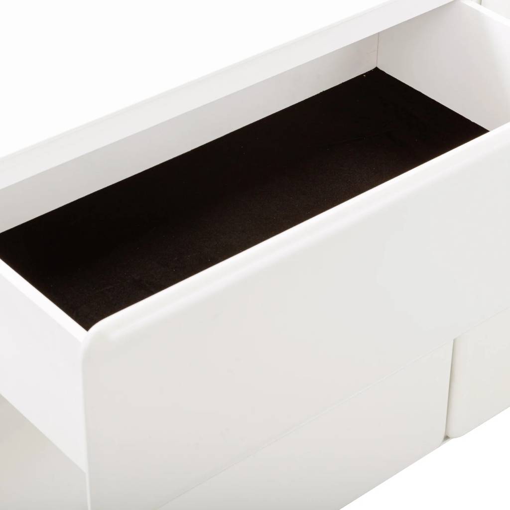 Tammy White 6-drawer Dresser